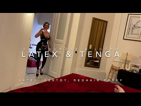 ❤️ Dada wa kambo mwenye kichwa chekundu akiwa amevalia vazi la latex alilobanwa na kaka wa kambo ☑ ❌